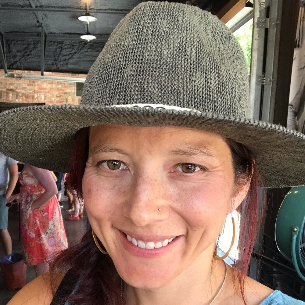 Meet your Posher, Monica